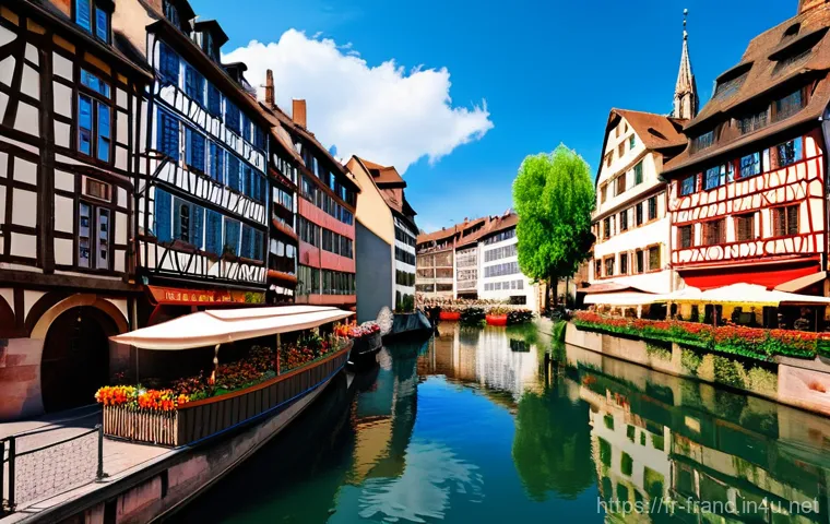 스트라스부르 유네스코 문화유산 - **Prompt 1: Strasbourg Cathedral at Golden Hour**
    A breathtaking, wide-angle shot of the majesti...